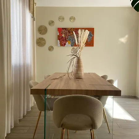 Holiday home La Maison Gold Saint-Germain-les-Arpajon